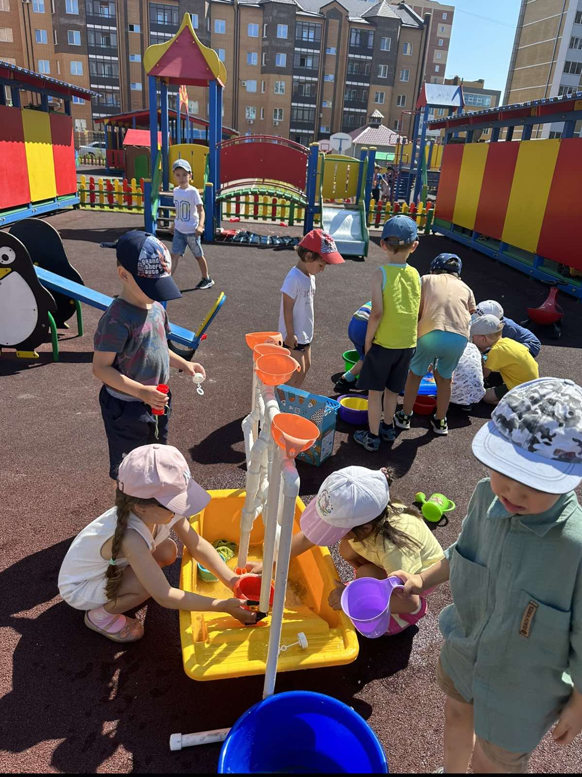 июль 2023, игры-эксперименты с водой на прогулке июль 2023, игры-эксперименты с водой на прогулке